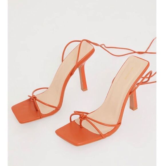PRETTYLITTLETHING Square Knot Detail Toe Thong Lace Up High Heeled Sandals - Picture 4 of 15